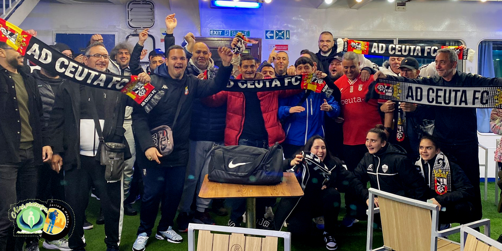 Afici&oacute;n de la AD Ceuta FC desplazada a Huelva 