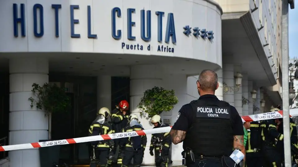  El hotel incendiado el pasado 2 de septiembre recuperar&aacute; cierta normalidad este fin de semana./archivo 