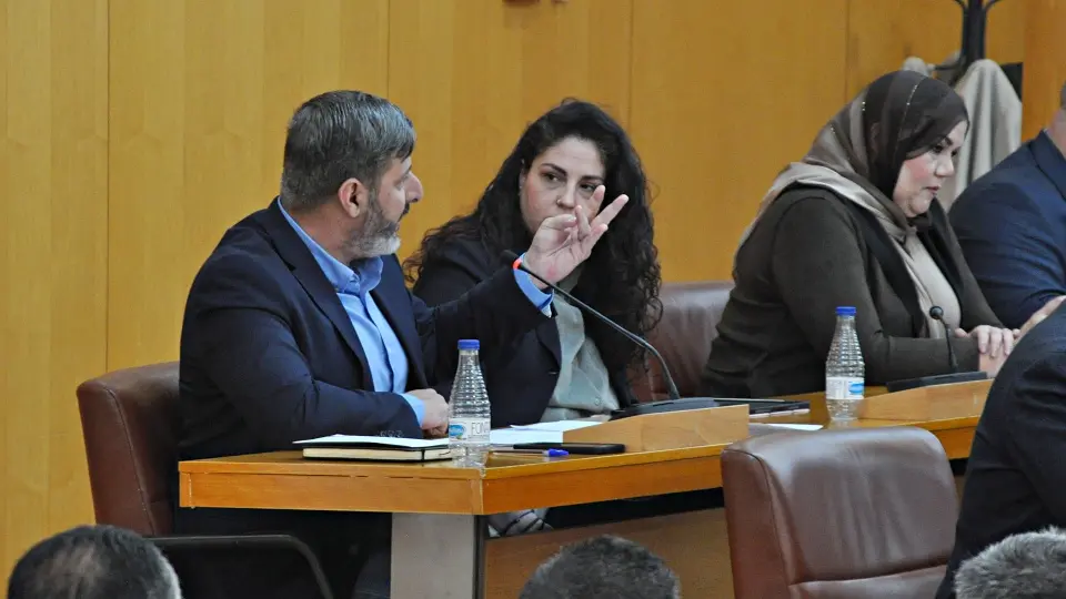  Mustafa durante una de sus duras intervenciones en el Pleno de este jueves. 