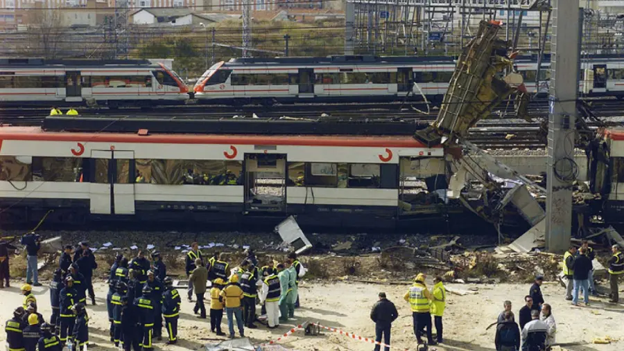 Imagen de uno de los trenes tras el 11 M