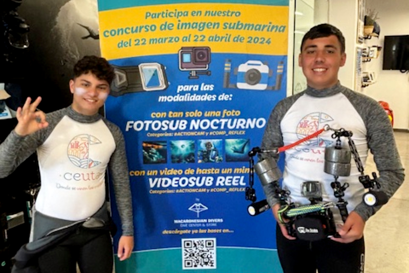 Buceadores ceut&iacute;es han participado en la inauguraci&oacute;n de esta cita