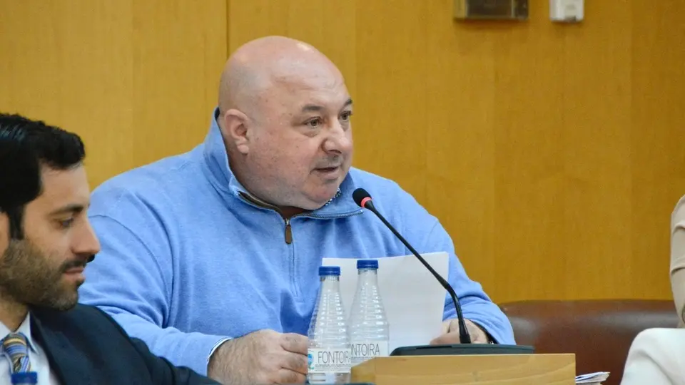  Nicola Cecchi durante la respuesta que le ha dado a Fidda Mustafa./Alejandro Castillo 
