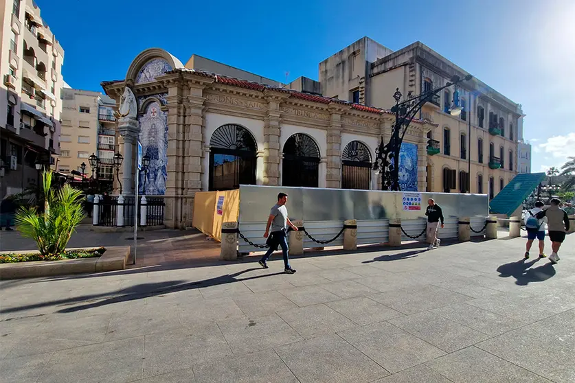 El convento de los Trinitarios antes de que comenzasen los trabajos  / Archivo