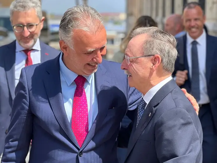 El ministro de Pol&iacute;tica Territorial, V&iacute;ctor Torres,  de visita en Ceuta / Archivo