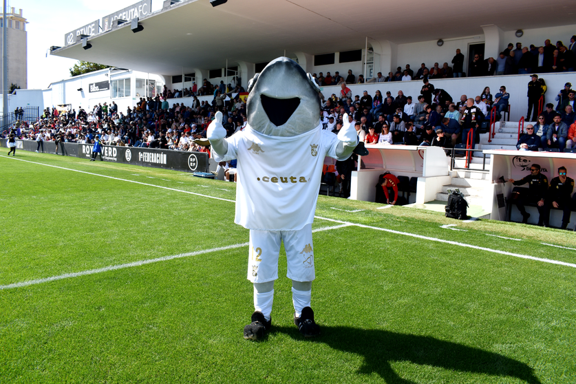 Caballati, mascota de la AD Ceuta FC. foto: Rafa B&aacute;ez