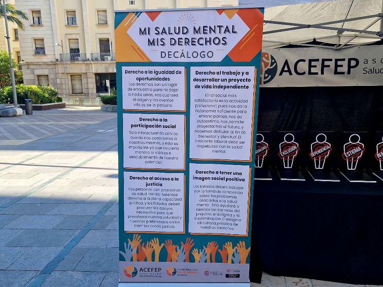 ACEFEP sale a la calle para concienciar sobre los derechos de las personas con problemas de salud mental / Laura Ortiz