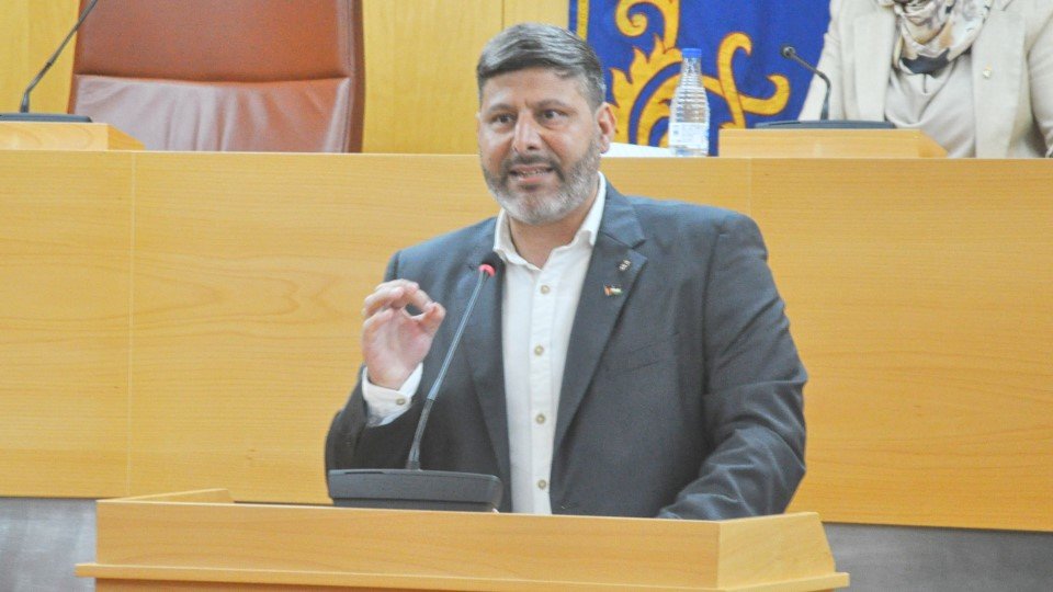  Mustafa durante su intervención en el debate sobre el estado de la ciudad. 