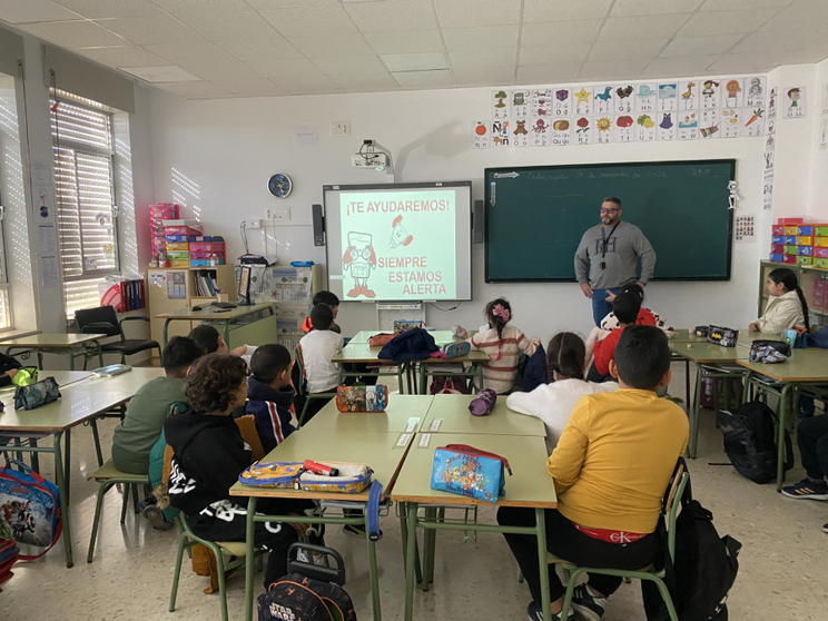 Mu&ntilde;iz, durante una de sus charlas/ Cedida