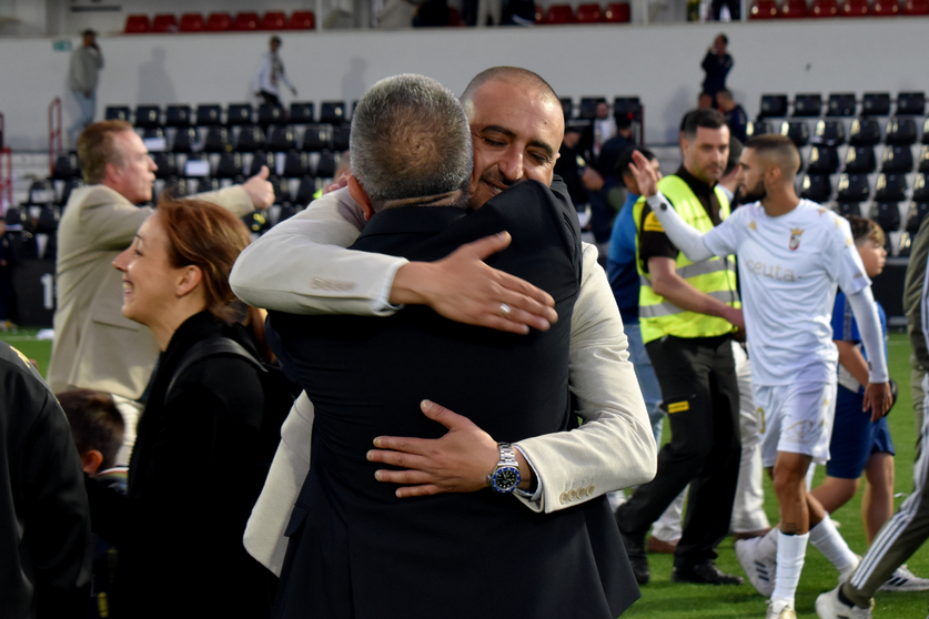 El presidente de la AD Ceuta FC celebra el pase a playoff. Foto: Laura Ortiz