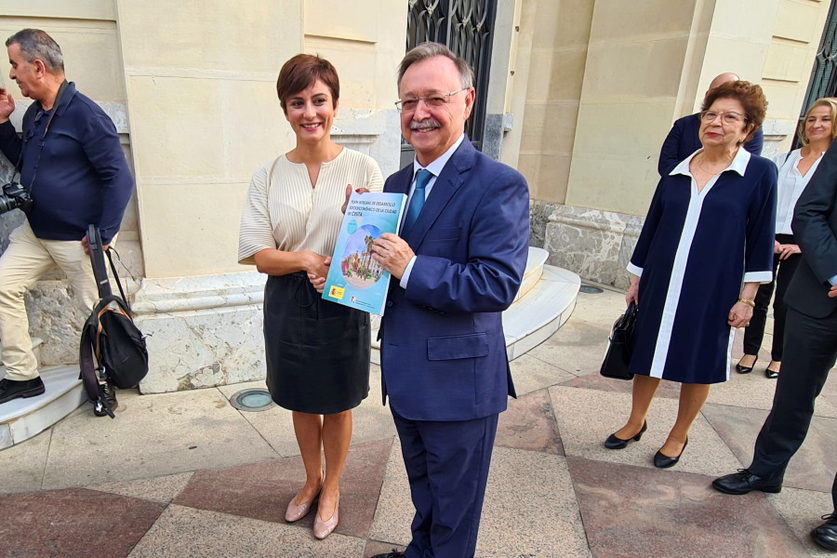 Presentaci&oacute;n del Plan Estrat&eacute;gico para Ceuta / Archivo