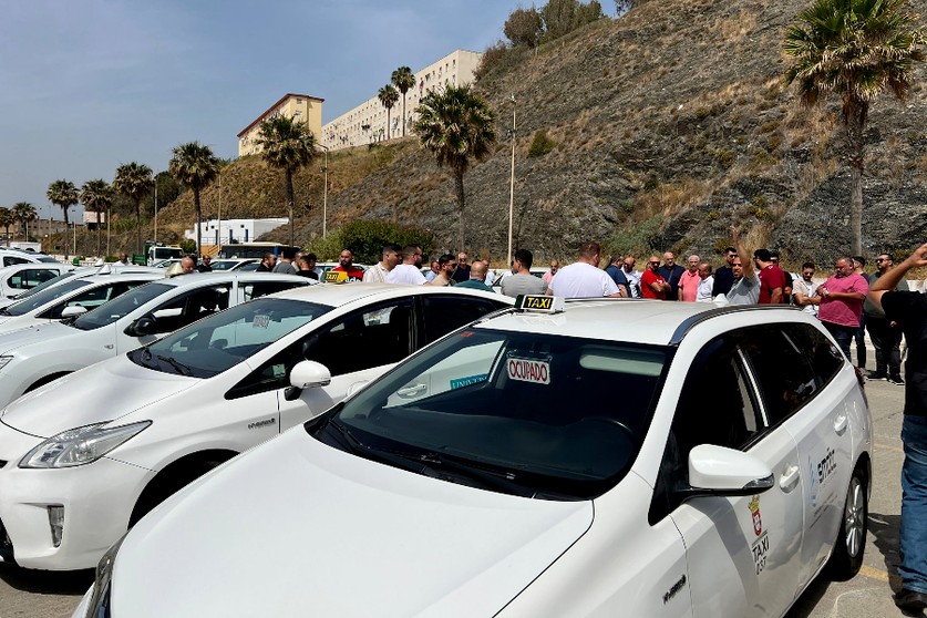 Los taxistas se concentrabans tras la agresi&oacute;n a su compa&ntilde;ero / Archivo