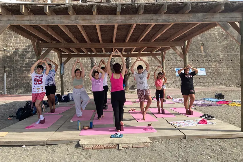 Yoga en el recreo
