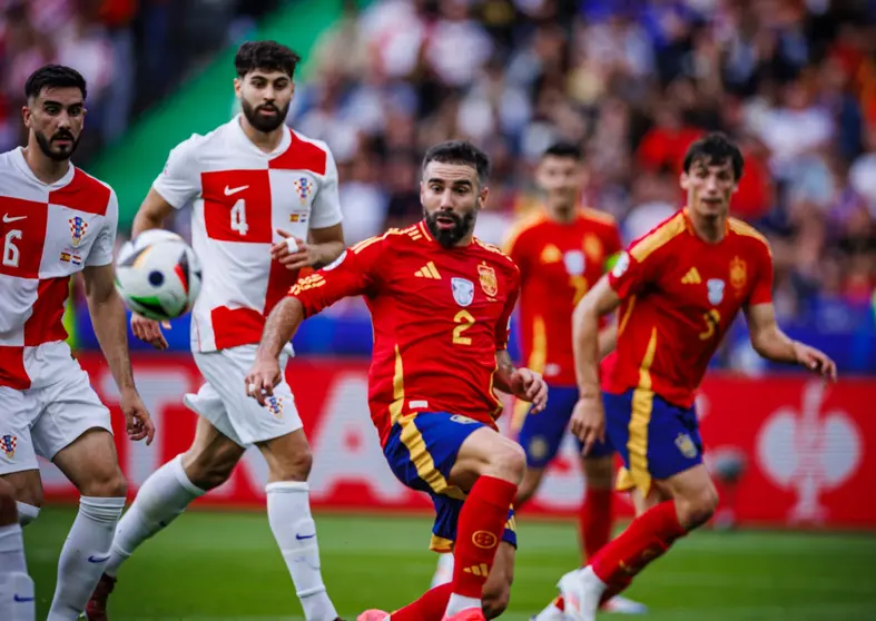 Dani Carvajal, uno de los goleadores de Espa&ntilde;a