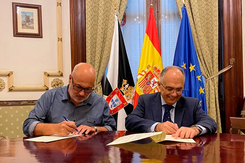 Firma del convenio de colaboraci&oacute;n en emergencias