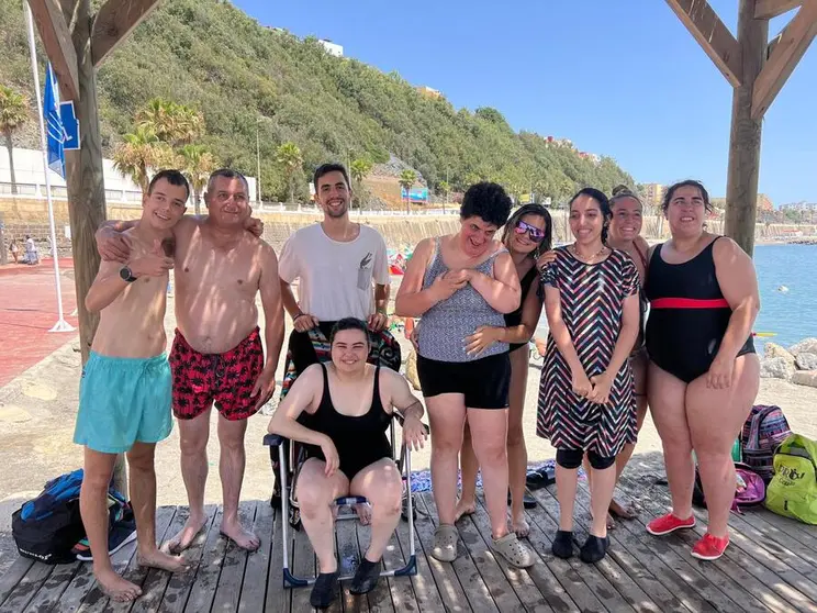 Actividad de Ba&ntilde;o adaptado con PROI / Daniel Hern&aacute;ndez