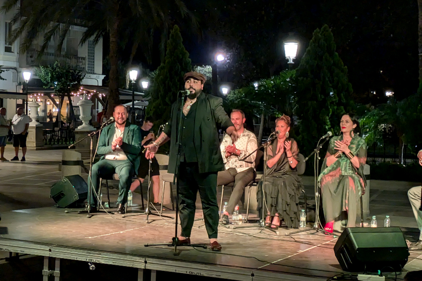 Festival Flamenco en la plaza de &Aacute;frica / Rafa B&aacute;ez