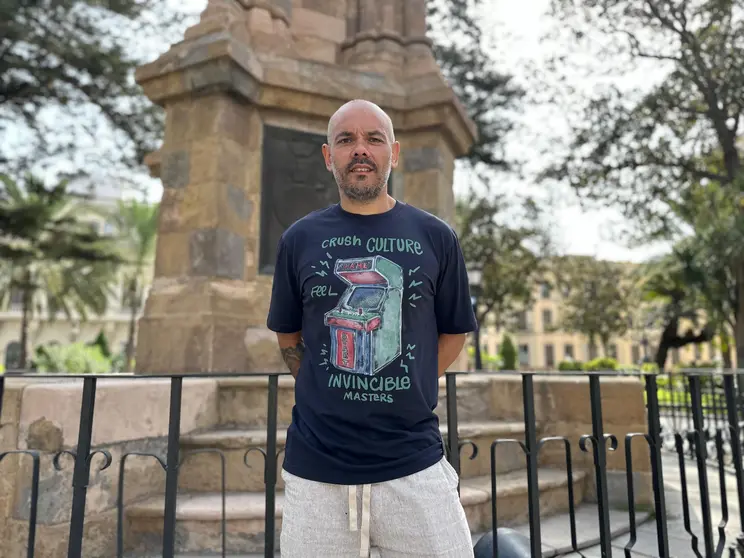 Francisco Daniel Ant&uacute;nez , hermano del fallecido / Mohamed Ettouileb