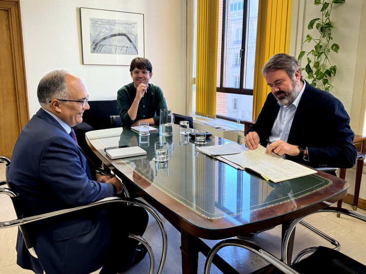 Gait&aacute;n solicita en Madrid _financiaci&oacute;n_ y un _traslado &aacute;gil_ de los menores no acompa&ntilde;ados para _aliviar la situaci&oacute;n de Ceuta