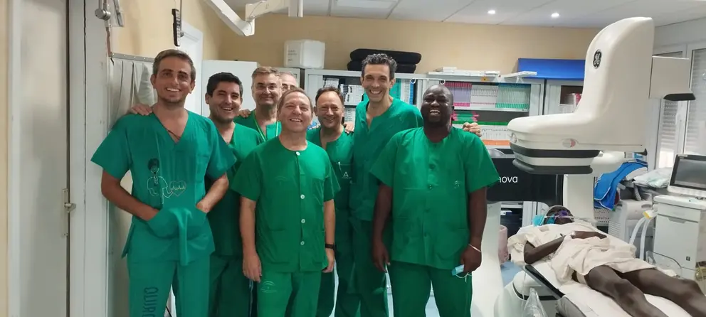Equipo m&eacute;dico que ha realizado la operaci&oacute;n / Cedida