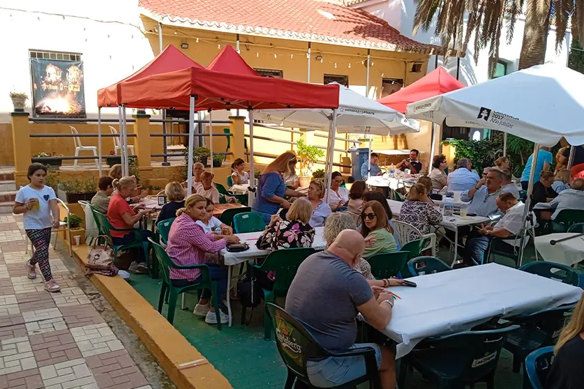 Bingo solidario de El Roc&iacute;o / C&eacute;sar Mart&iacute;n