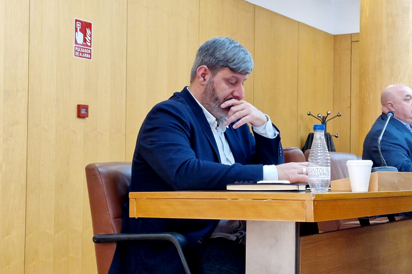 Mohamed Mustafa, portavoz de Ceuta Ya! durante una sesi&oacute;n plenaria