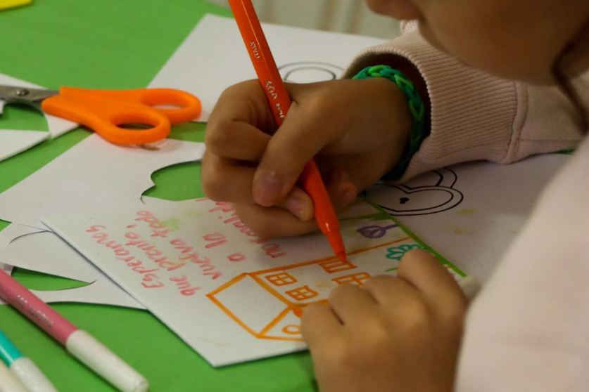 Cartas a los ni&ntilde;os valencianos para darles &aacute;nimos