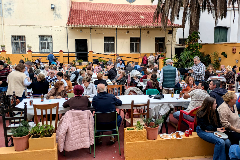 Zambomba solidaria de El Roc&iacute;o / Rafa B&aacute;ez