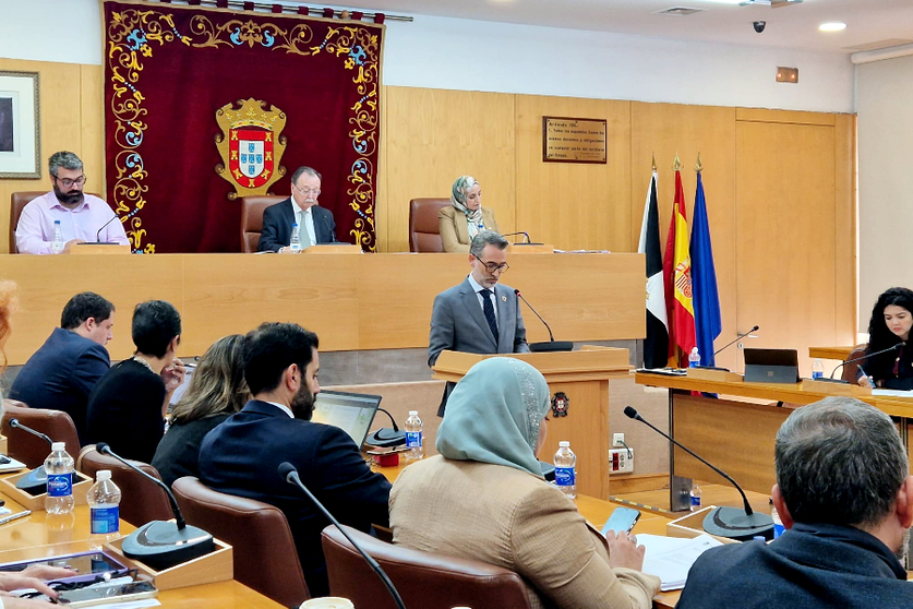 Sebasti&aacute;n Guerrero durante su intervenci&oacute;n en el Pleno de Presupuestos