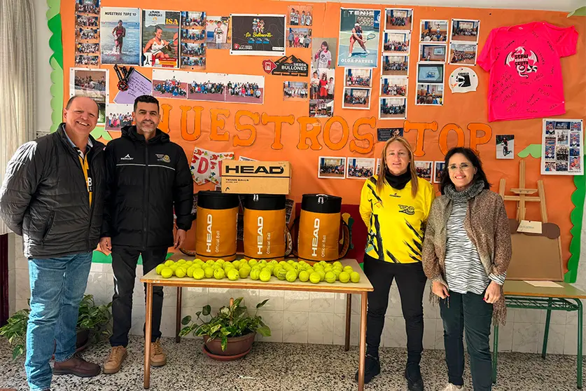 Donaci&oacute;n de la Federaci&oacute;n de Tenis al Lope de Vega