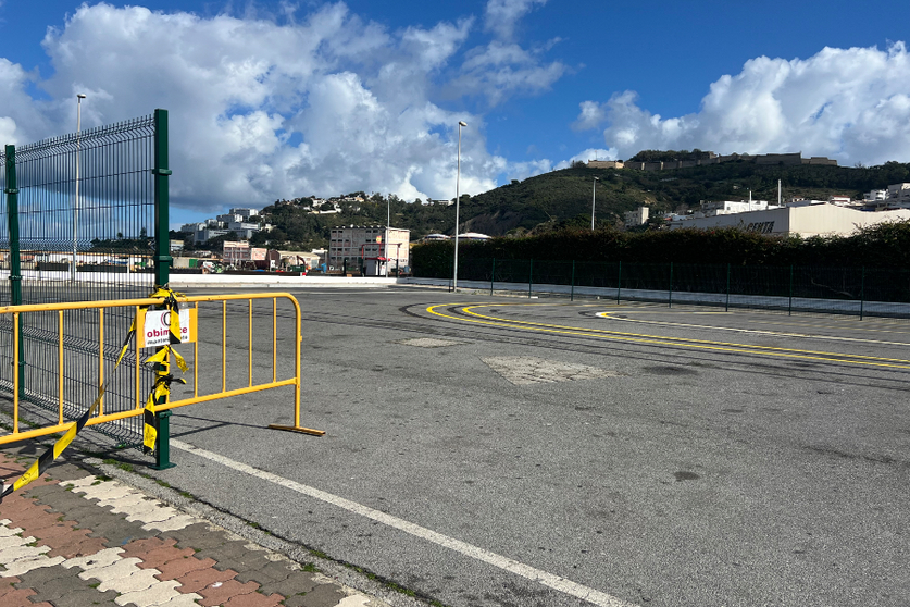 Pista de conducci&oacute;n en la Marina / ALMA PALOMINO