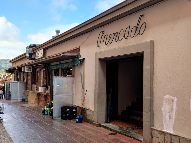 Mercado de la barriada del Mixto /Rafa B&aacute;ez