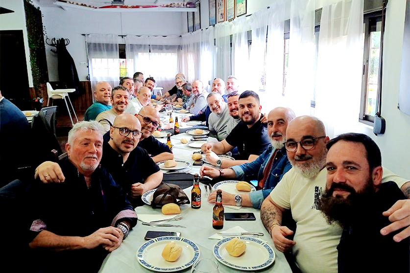 Los 'Caballas de Oro' del carnaval de Ceuta celebran su tradicional reuni&oacute;n 