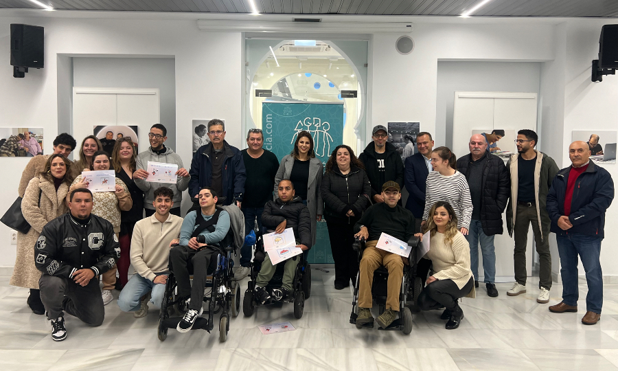 Inauguraci&oacute;n 'Capacidades Diversas' / Alma Palomino