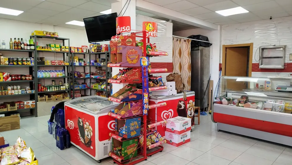  Tienda de barrio, en Av. Ej&eacute;rcito Espa&ntilde;ol  / S.I. 