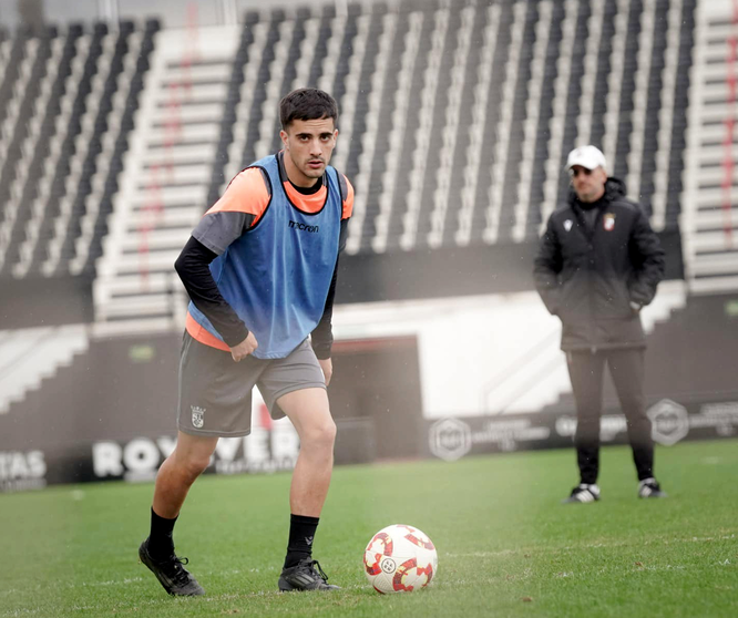Blesa, en un entrenamiento de la AD Ceuta FC