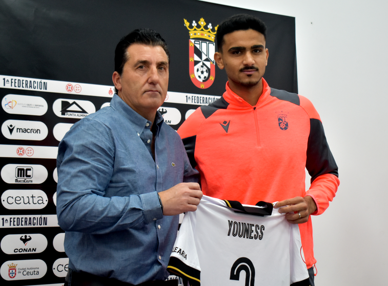 Edu Villegas junto a Youness