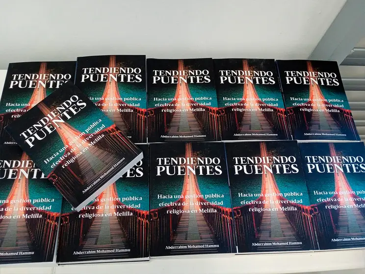 Presentaci&oacute;n del libro Tendiendo Puente - Daniel Hern&aacute;ndez
