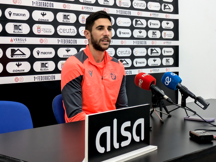 Redru en la sala de prensa del Murube 