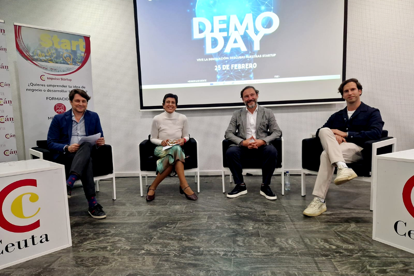 Mesa Reconda en el marco del Demo Day de Impulsa Startup / Laura Ortiz