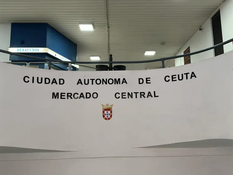 Mercado Central / Mohamed Ettouileb