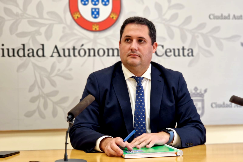 El portavoz del Gobierno, Alejandro Ram&iacute;rez, durante su comparecencia / Laura Ortiz