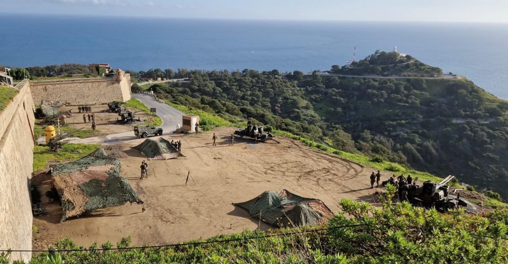Ejercicio de tiro antia&eacute;reo protagonizado por sargentos de la Academia de Artiller&iacute;a del Ej&eacute;rcito de Tierra / COMGECEU
