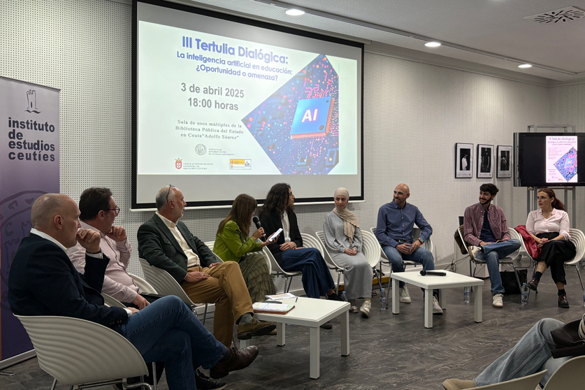 III tertulia dial&oacute;gica: La Inteligencia Artificial. &iquest;Oportunidad o amenaza? / Alma Palomino