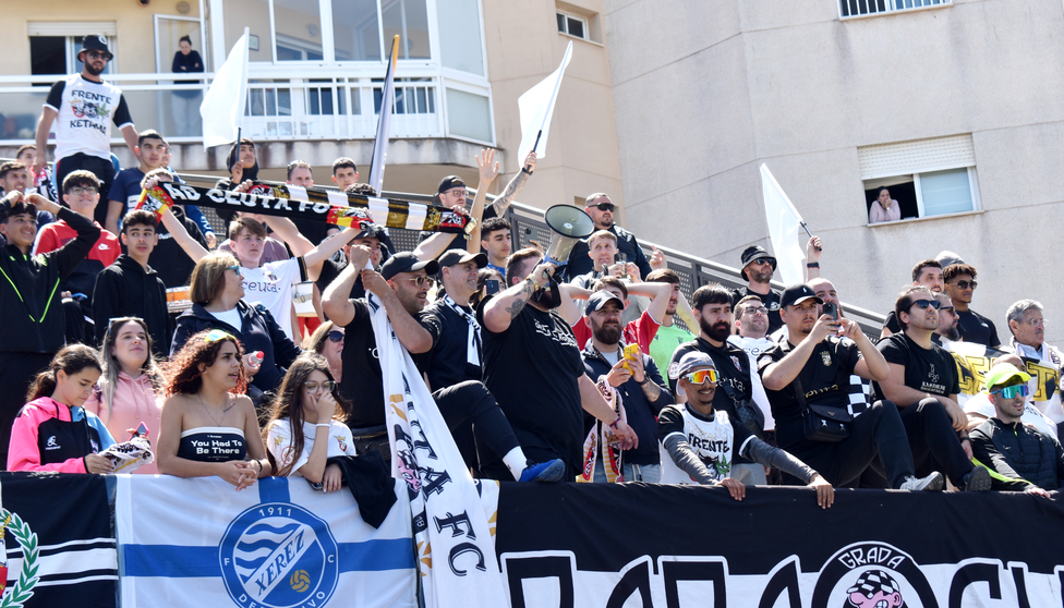 Encuentro entre la AD Ceuta FC y el CD Alcoyano. Foto: Rafa B&aacute;ez