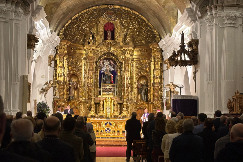 V&iacute;a Crucis en el Santuario de &Aacute;frica / Alma Palomino