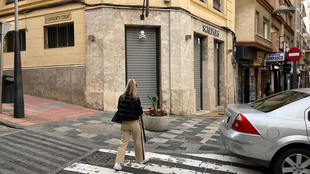  Establecimiento de Scalpers en Ceuta que permanece cerrado. 