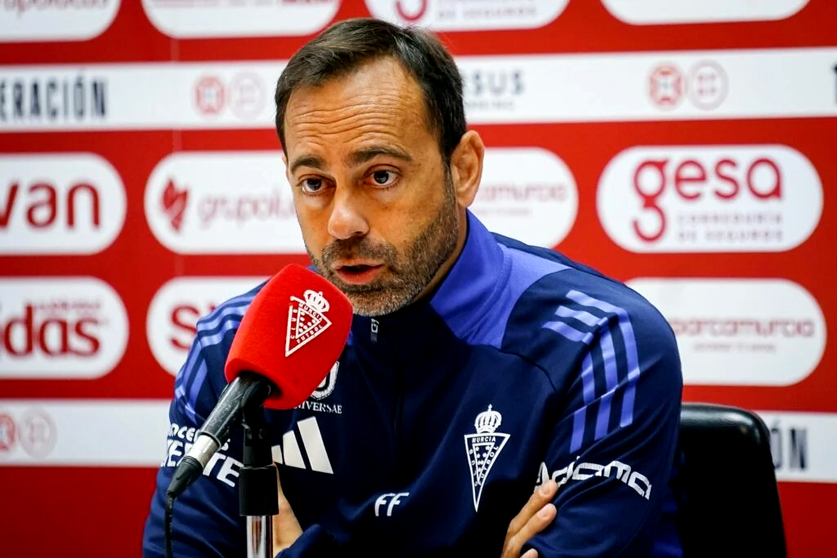 Fran Fern&aacute;ndez, entrenador del Real Murcia 