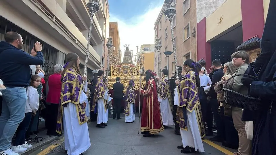  Salida de la procesión de las Penas en la Semana Santa 2025. 