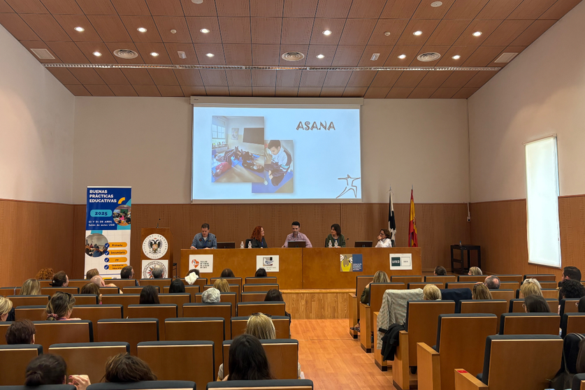 Jornadas de Buenas Pr&aacute;cticas Educativas en la UGR / Alma Palomino