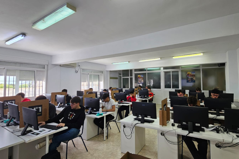 Fase previa clasificatoria para la competici&oacute;n CeutaSkills, en el CIFP N&ordm;1 / Cedida